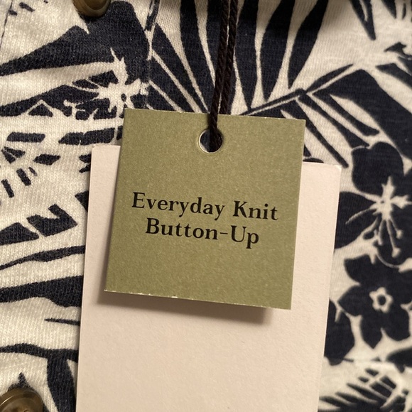 Brand New Goodfellow & Co Navy/White Knit Button Down Shirt…size S - Picture 5 of 6